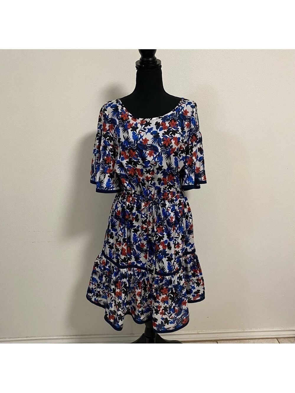 Milly Dress Women’s Size 6 Rose Hibiscus Print 100% Silk Dress